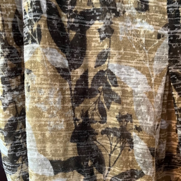 Cold Water Creek polyester blend top in medium - Picture 4 of 8